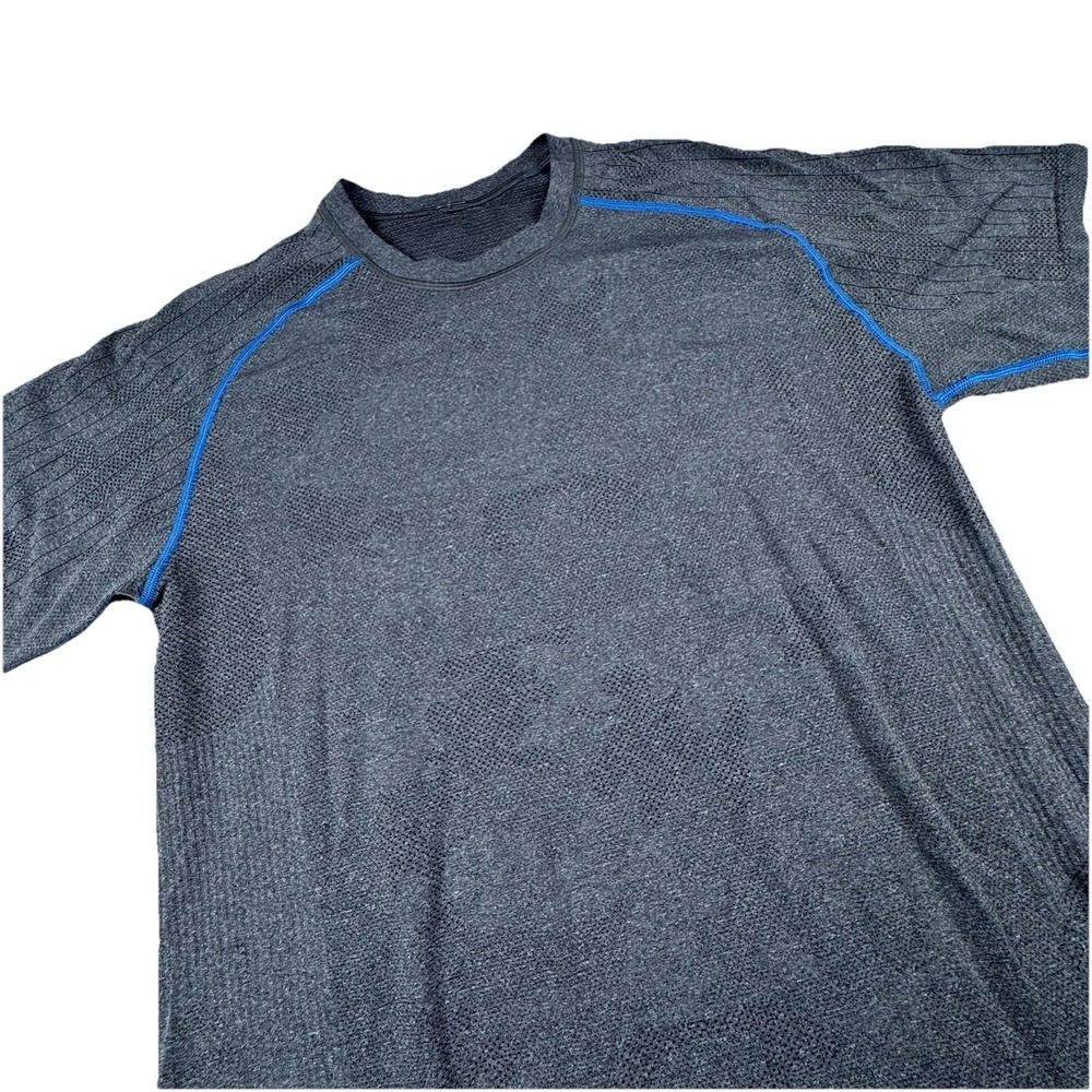Lululemon Metal Vent Tech T-Shirt Men Med Slim Performance Gray Camo Stretch
